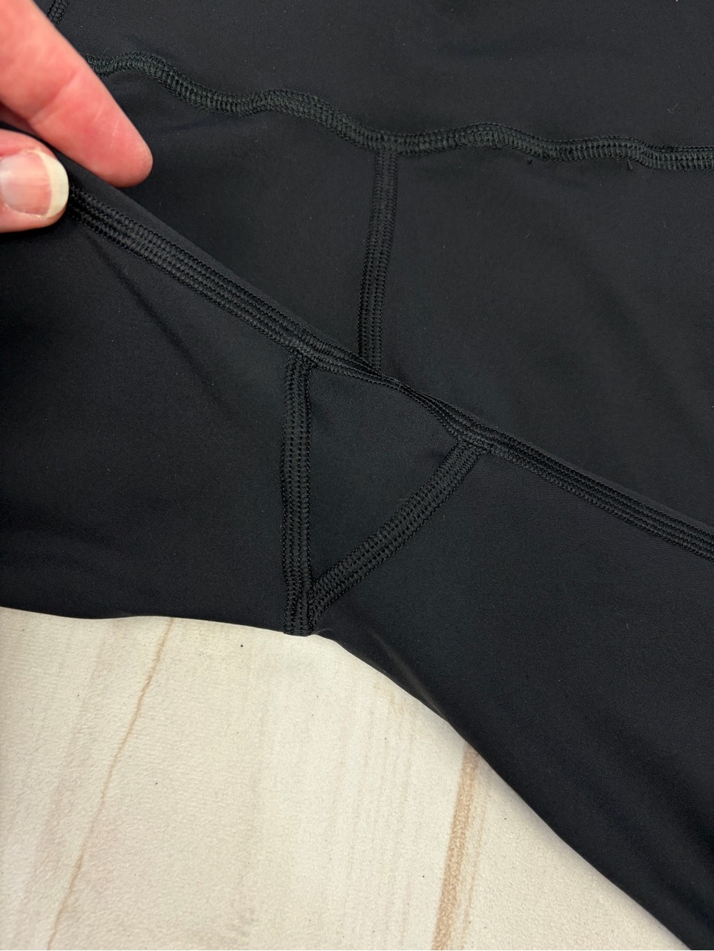Lululemon Fast & Free Crop II *Nulux 19” Black Sz 6 - Picture 13 of 16